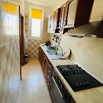 Διαμέρισμα Sunny Cozy Flat In The Centre, Close To Beach, 4 Rooms, 105sqm *
