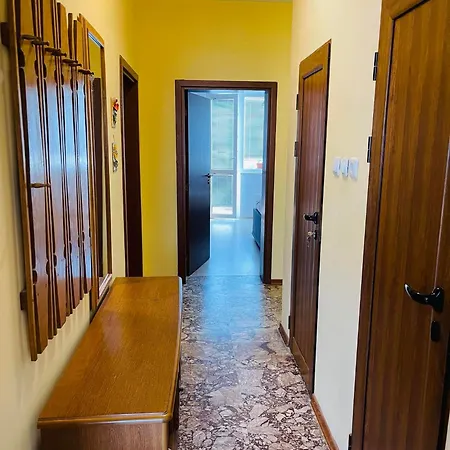 Sunny Cozy Flat In The Centre, Close To Beach, 4 Rooms, 105sqm Apartment