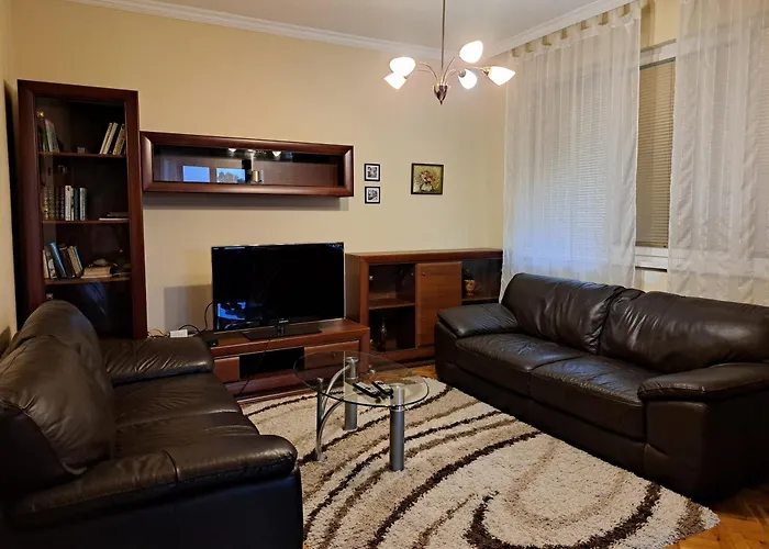 Apartment Sunny Cozy Flat In The Centre, Close To Beach, 4 Rooms, 105sqm *