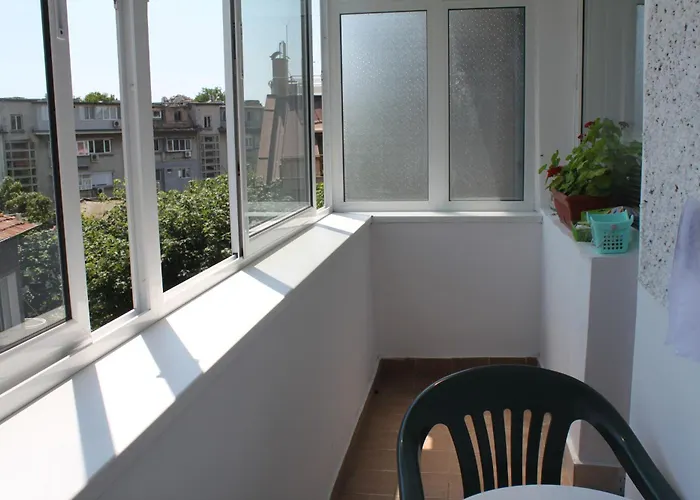 Sunny Cozy Flat In The Centre, Close To Beach, 4 Rooms, 105sqm